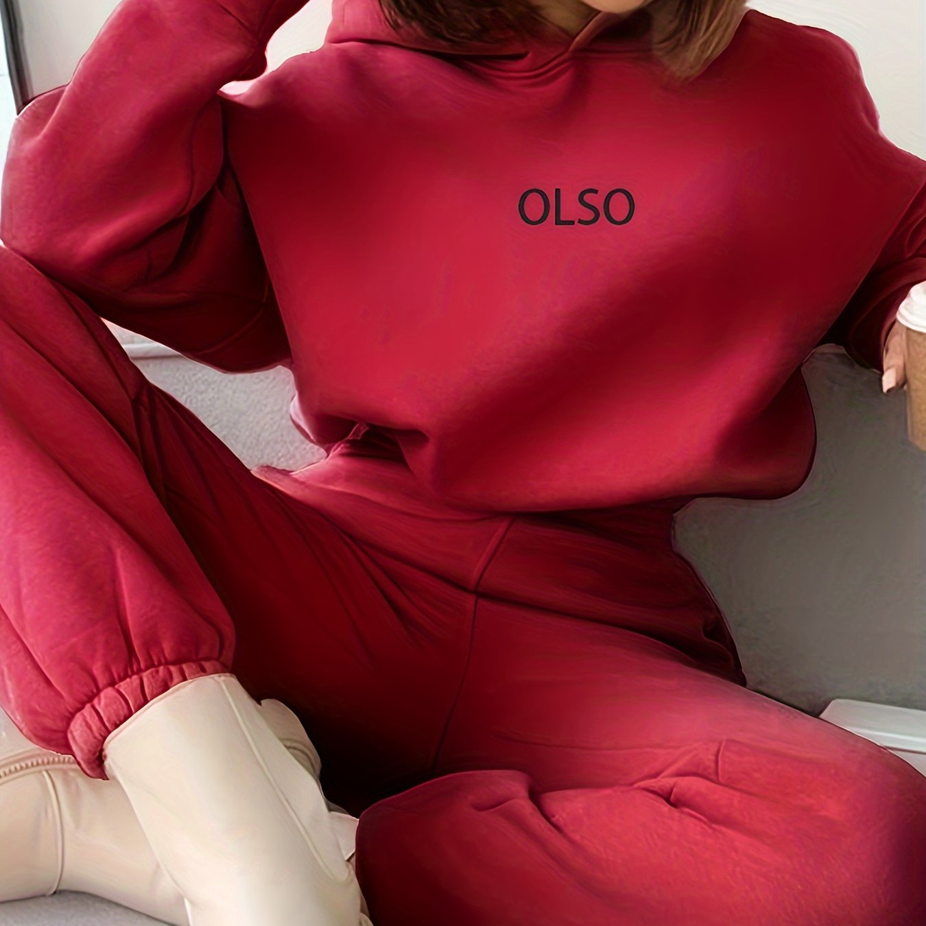 Conjunto Casual para Mujer – Sudadera con Estampado de Letras y Pantalón a Juego