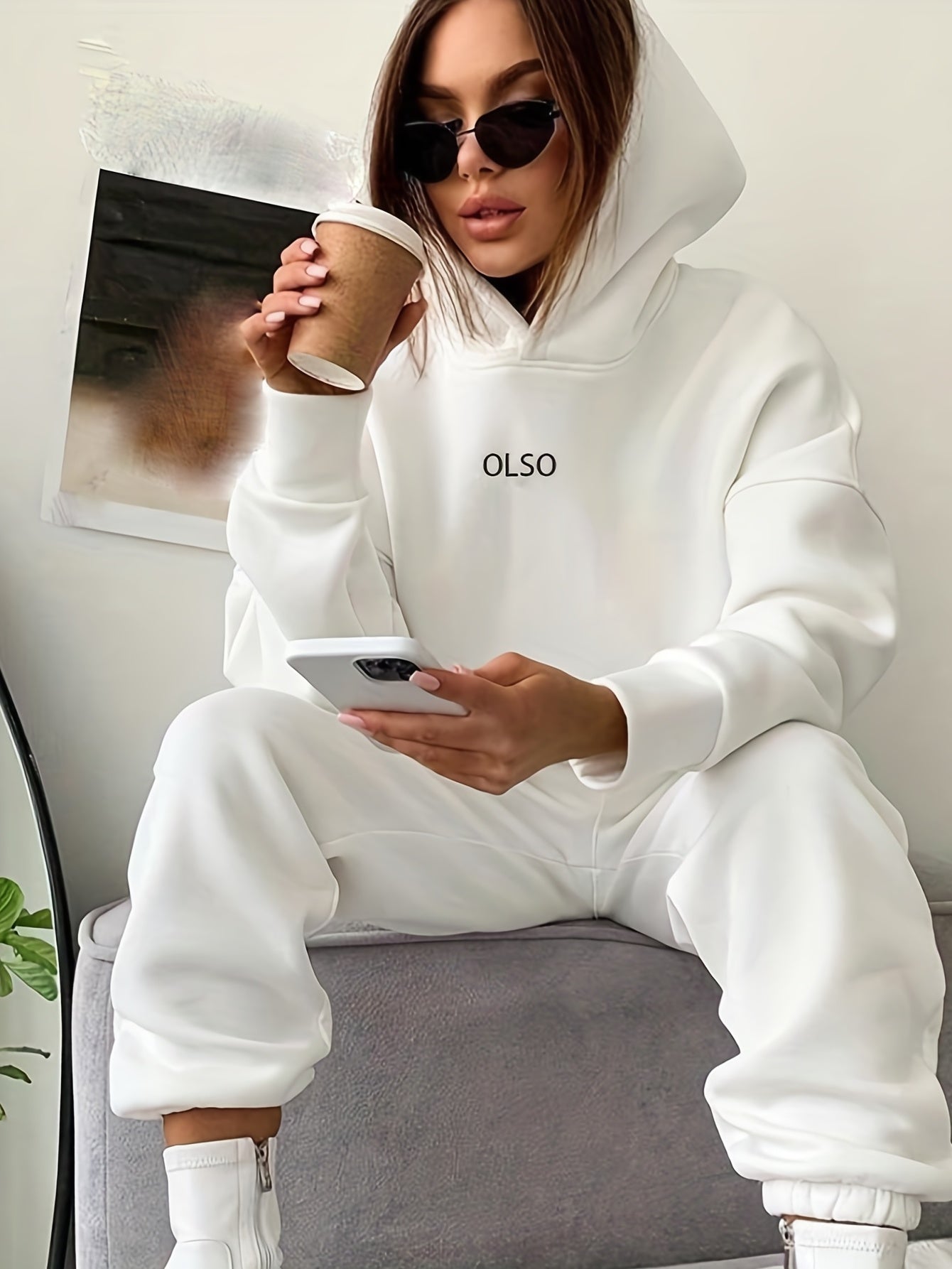 Conjunto Casual para Mujer – Sudadera con Estampado de Letras y Pantalón a Juego
