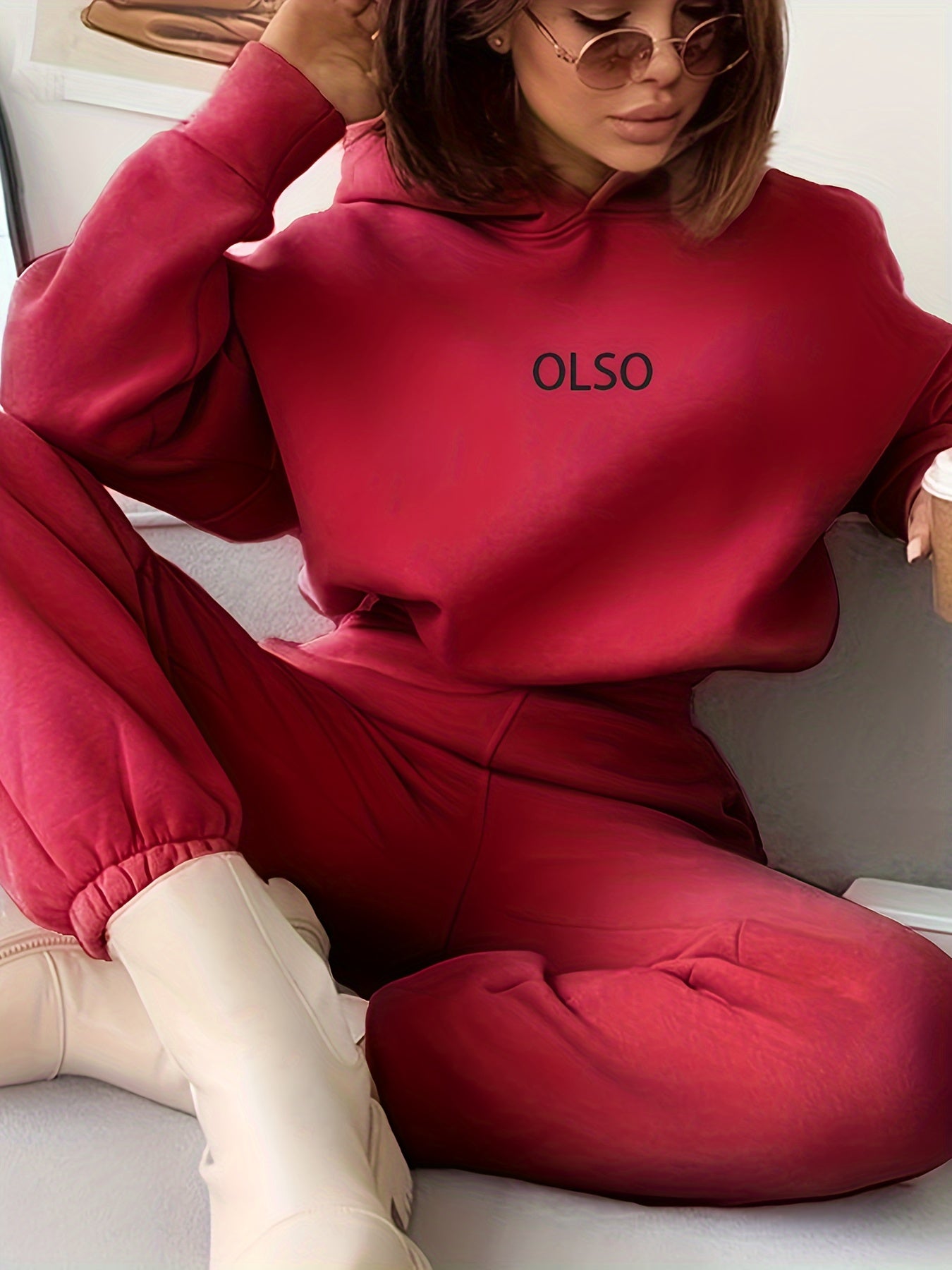 Conjunto Casual para Mujer – Sudadera con Estampado de Letras y Pantalón a Juego