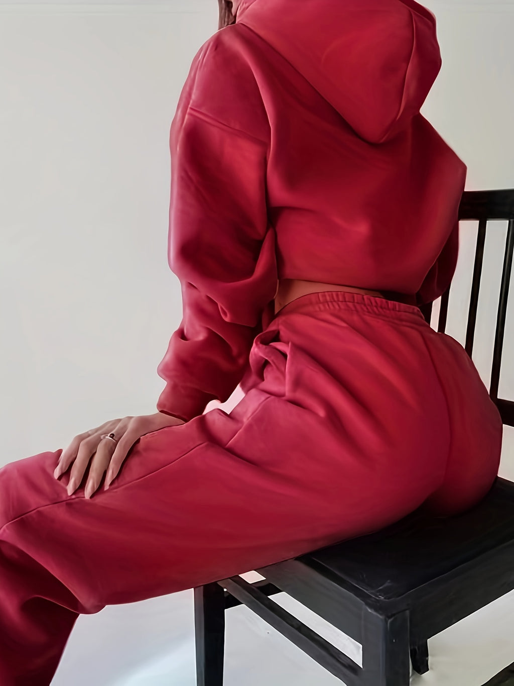 Conjunto Casual para Mujer – Sudadera con Estampado de Letras y Pantalón a Juego