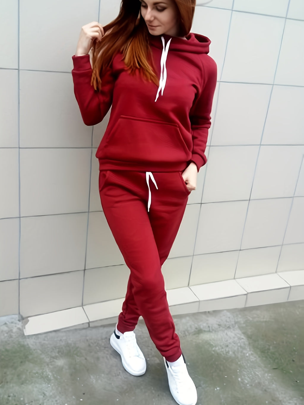 Set Deportivo de Sudadera y Pantalón para Mujer – Cómodo, Casual y Perfecto para Invierno