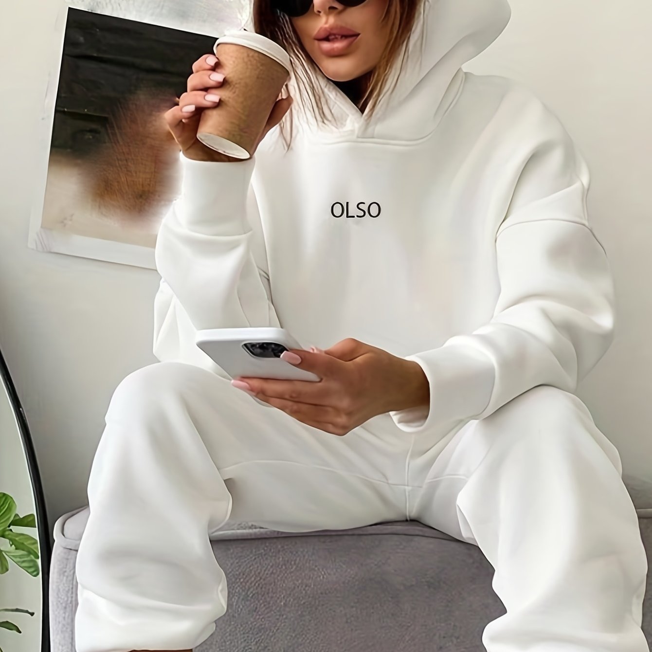Conjunto Casual para Mujer – Sudadera con Estampado de Letras y Pantalón a Juego